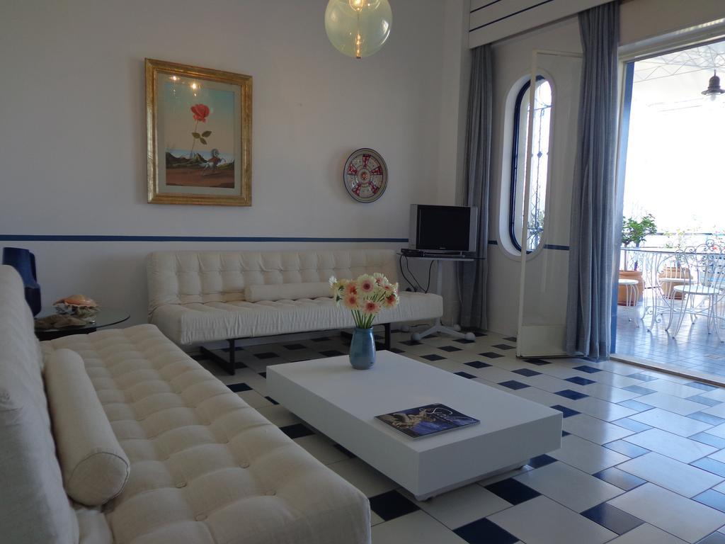 Casa D'A..Mare Apartamento Giardini-Naxos Exterior foto